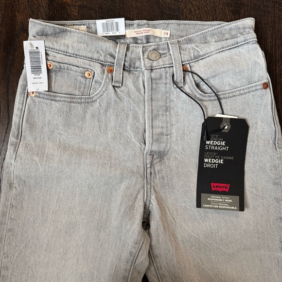 Levi's Light Gray Wedgie Straight Jeans - Picture 2 of 6